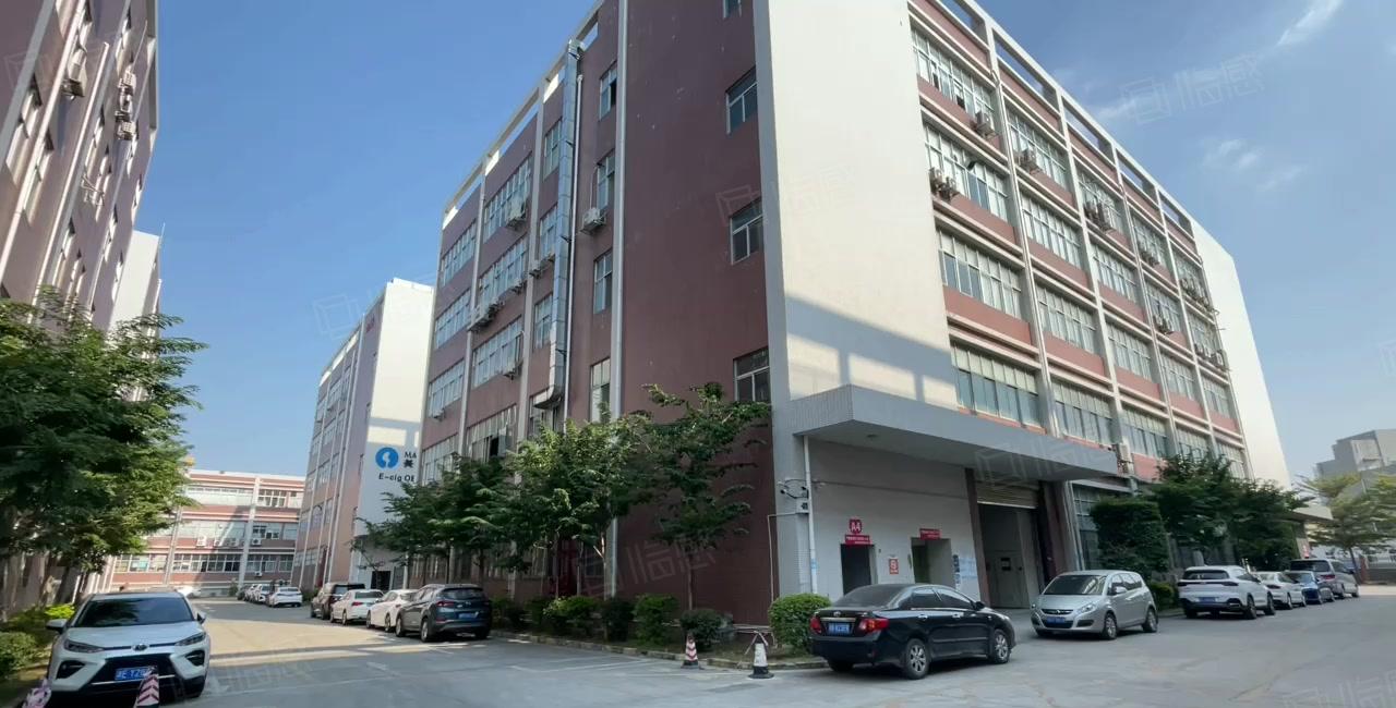 石岩石龙仔科技园整层2500平 环境优美 采光好