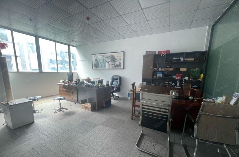 福永新和一楼500平物流仓库厂房低价出租空地大方便进货柜