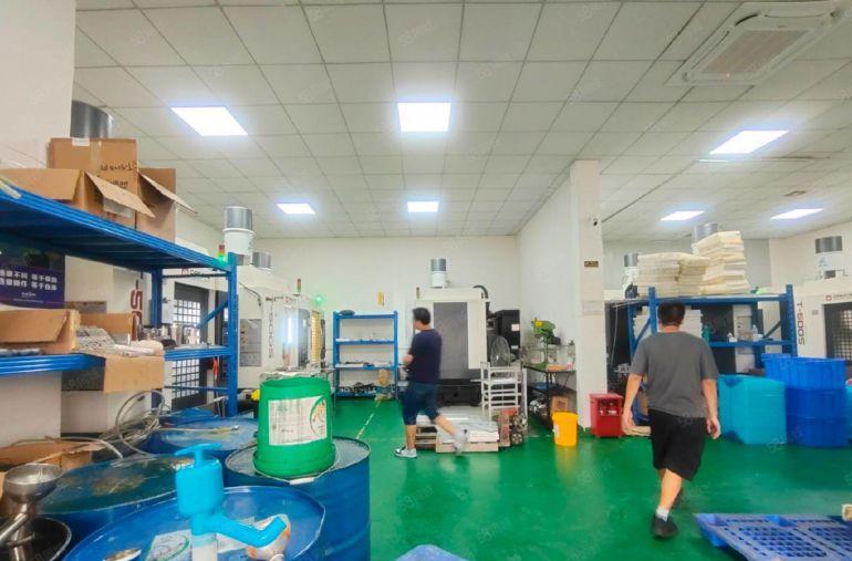 福永大洋田一楼精装500平红本厂房出租适合设备注塑加公生产等