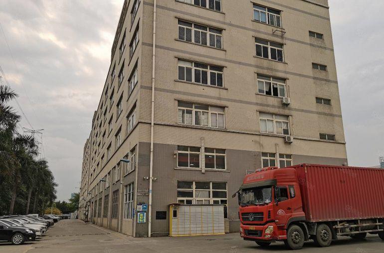 宝安松岗大田洋芙蓉路高速口原房东带二部电梯实际面积急租