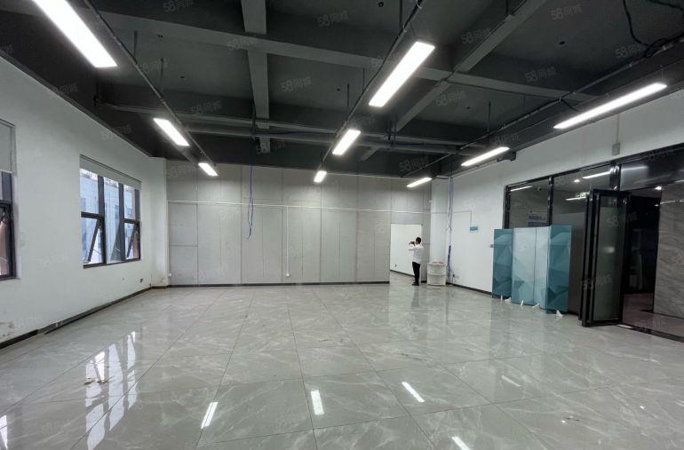 西乡固戍地铁口整层400平厂房低价出租精装修办公室仓库可分租