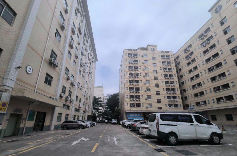 沙井地铁口300平起大型园区高使用率适合电子芯片贸易