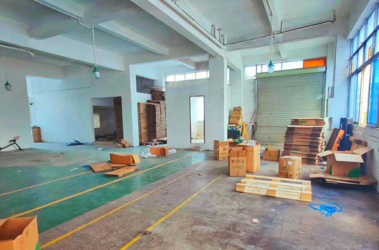 新桥107国道边，楼上小面积厂房 有办公室 拎包入住