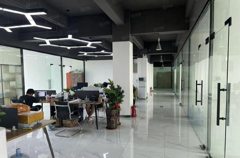 固戍二路旁独门独院厂房豪华装修1450平交通便利停车位充足