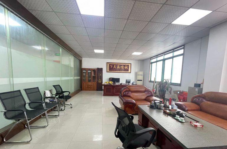 西乡固戍地铁站，带装修650平厂房出租，精装拎包即用