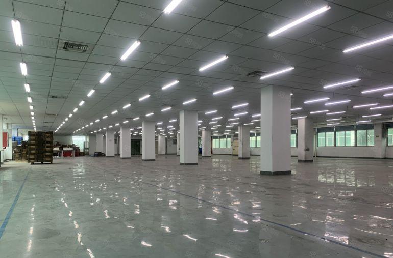 石岩地铁口2000平厂房仓库出租大小面积可分租原房东可办环评