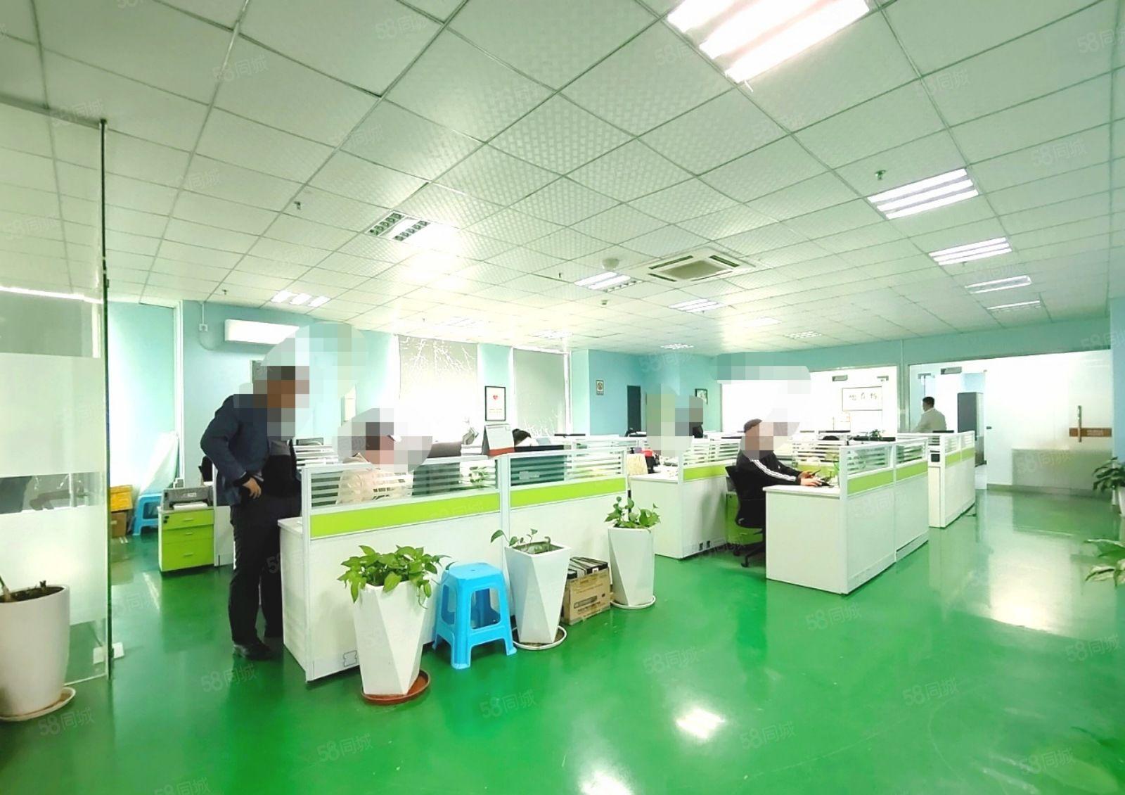 福永和平楼上带装修2500平原房东红本厂房出租，无转让费