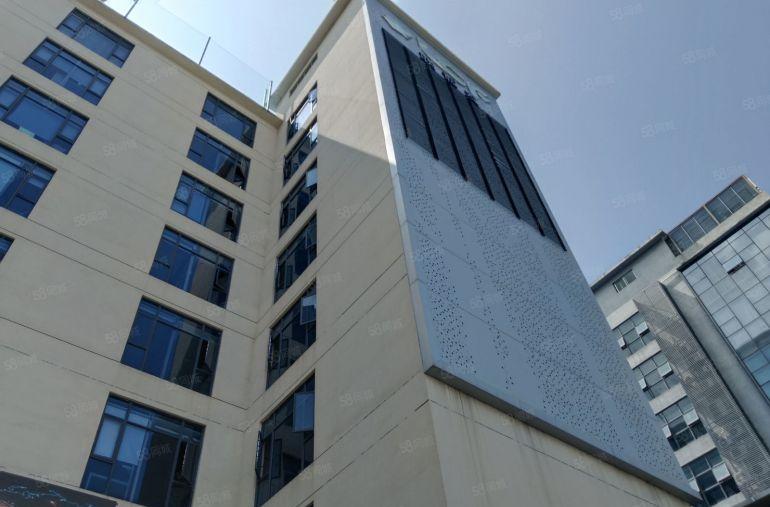 固戌地铁口附近原房东楼上精装修128平，2加1格