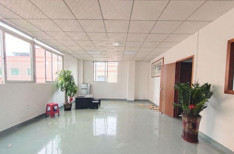 直租，固戍原房东，电梯口510平精装修工业厂房出租。使用率高