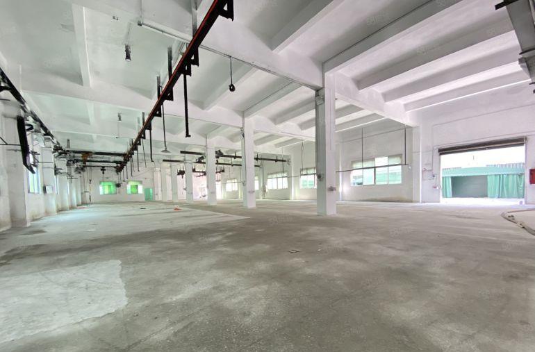 松岗燕罗5800平方独门独院厂房出租一楼带行车有红本一手房东