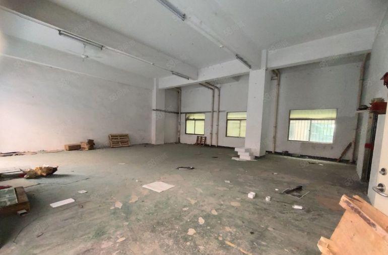 西乡固戍工业园，宿舍一楼带装修190平，原房东出租，使用率高