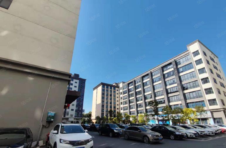 福永和平国际会展中心旁楼上500平方精装修厂房可办公空地大