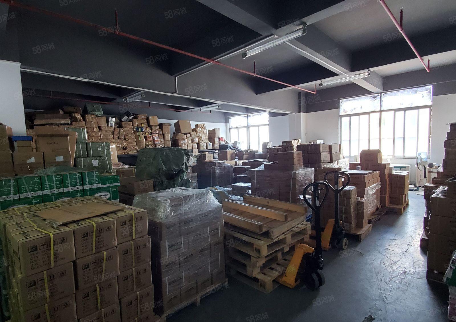 红浪北，兴东地铁口500，1700平仓库。电商，生产无限制