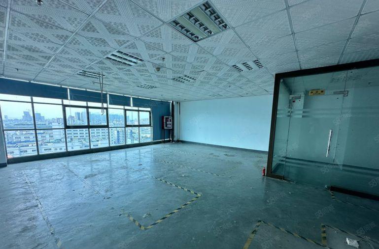 沙井南环路楼上130平至200平两个户型水电齐全