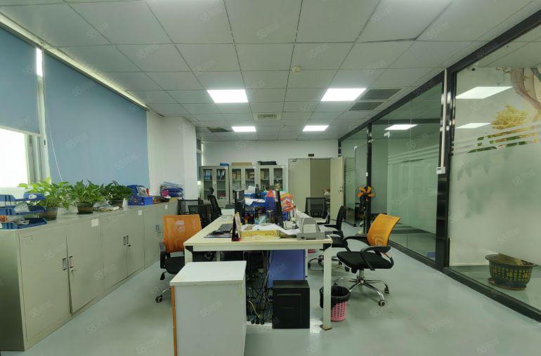 西乡黄田站附近，3楼整层650平厂房仓库招租！现成装修租金2