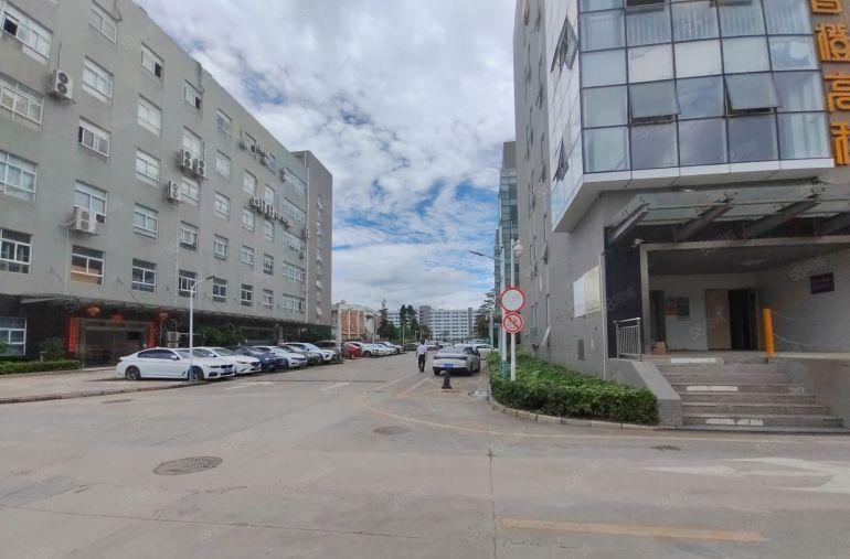 松岗原房东红本厂房 单层面积5000平方仓库出租国道旁空地大