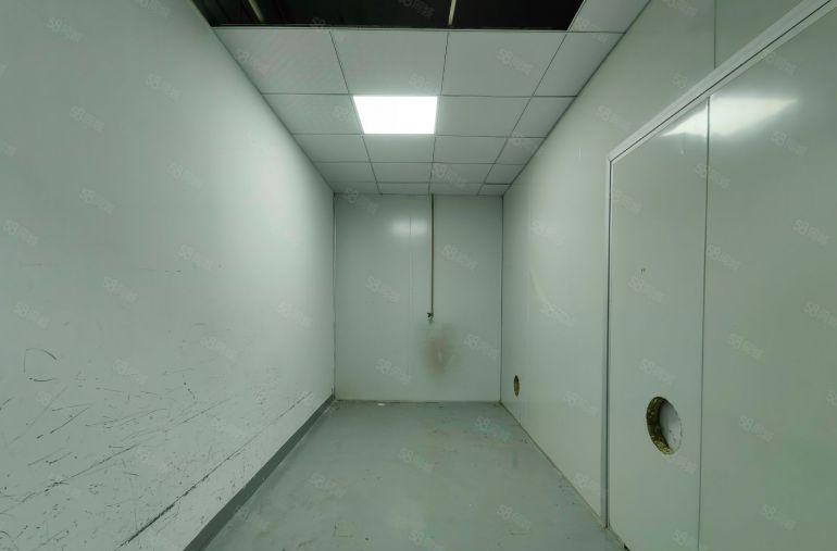 宝安西乡立交附近楼上整层带装修800平厂房，带有无尘车间。