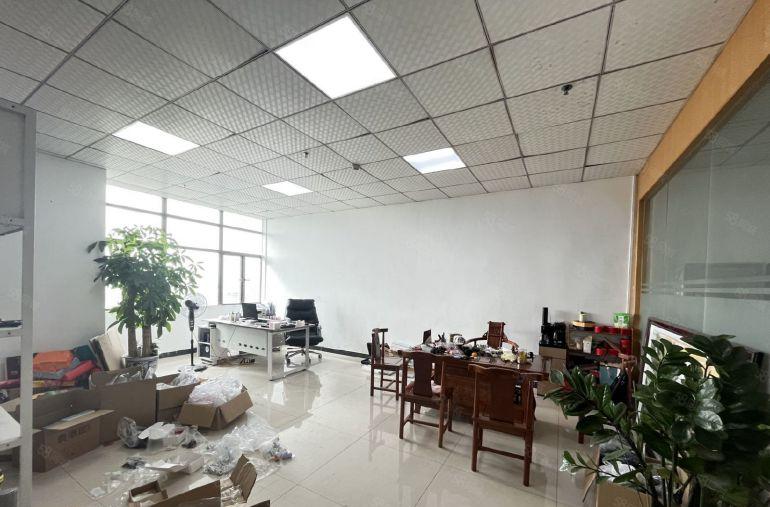 福永桥头地铁口工业园区精装修800平厂房出租原房东带红本电子