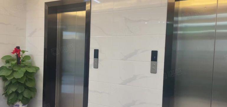 宝安新安洪浪北地铁站办公研发，电商120平至360