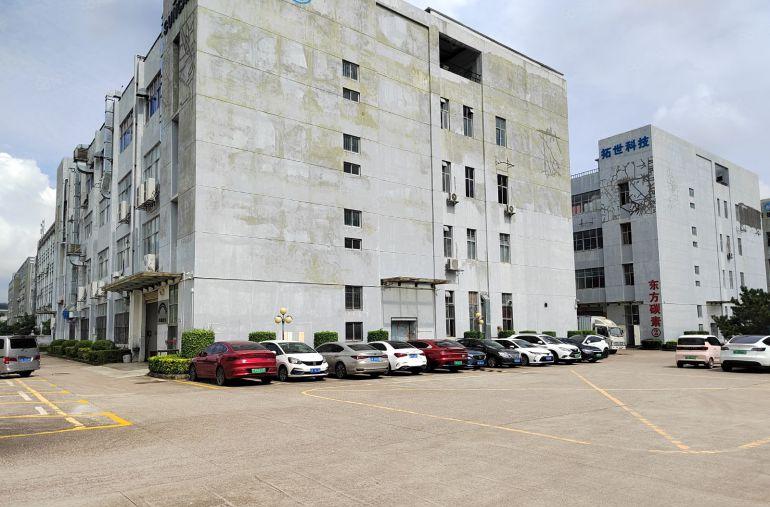 石岩水田工业园1000平精装修厂房仓库低价出租，500平可分