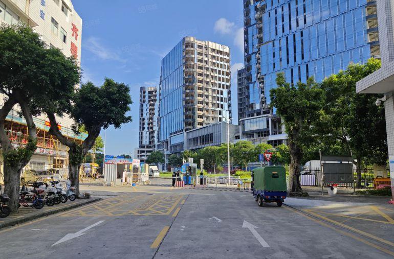 西乡臣田宝田100平至2500平精装修厂房出租，大小面积都有