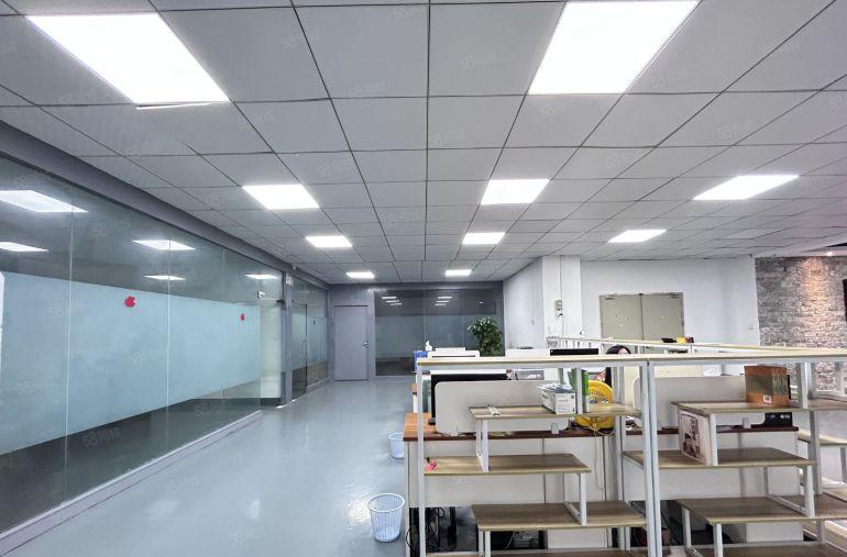 西乡地铁口3楼1800平厂房出租带精装修办公室车间