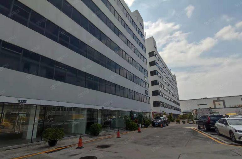 松岗地铁站旁原房东楼上800平方厂房精装修带办公室低价出租