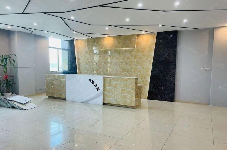 松岗地铁口附近园区厂房楼上1200平带现成装修，可以拎包入住