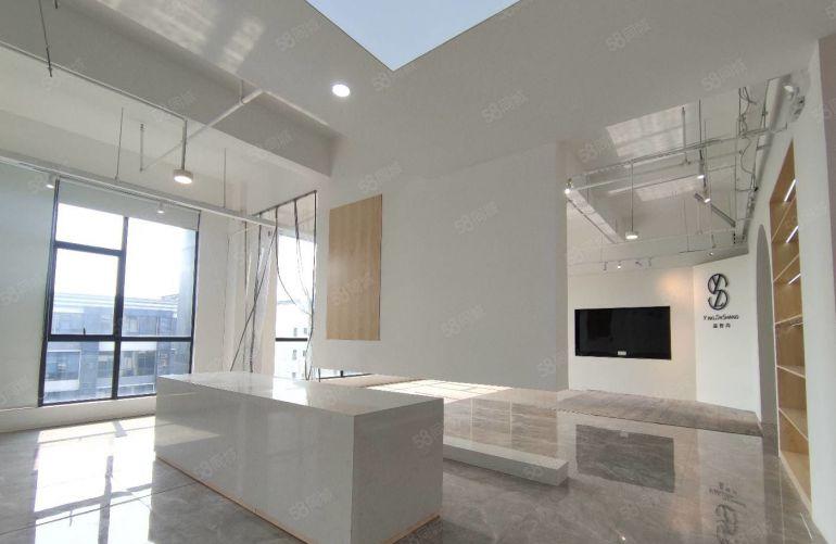 21元松岗碧头国道附近楼上1680平精装修直播间出租