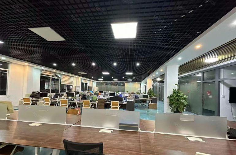 出租西乡固戍独门独院3600平村委实际面积直积空地大交通便利