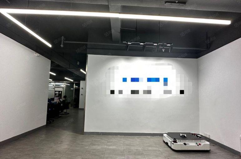 沙井地铁口1000平精装厂房家私齐全，无转让费，好招工