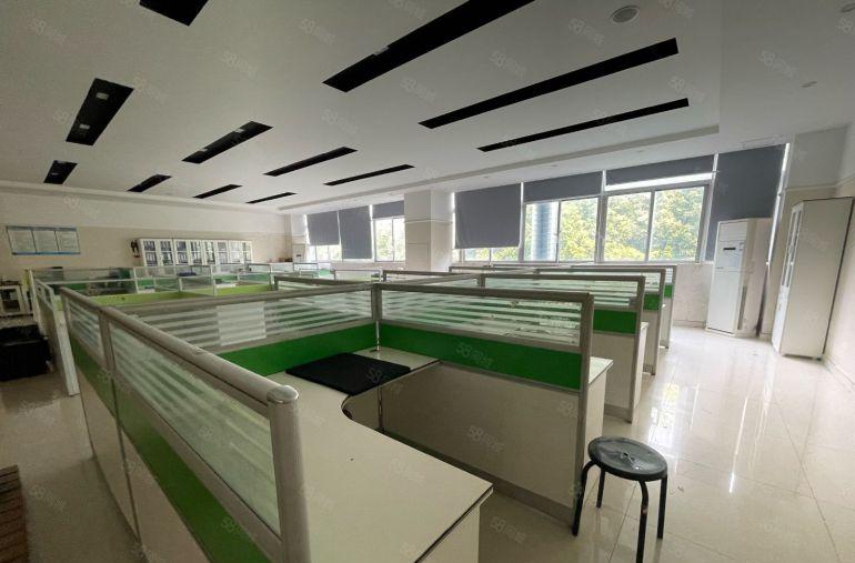 宝安福永桥头地铁口1100平无尘车间整层厂房出租