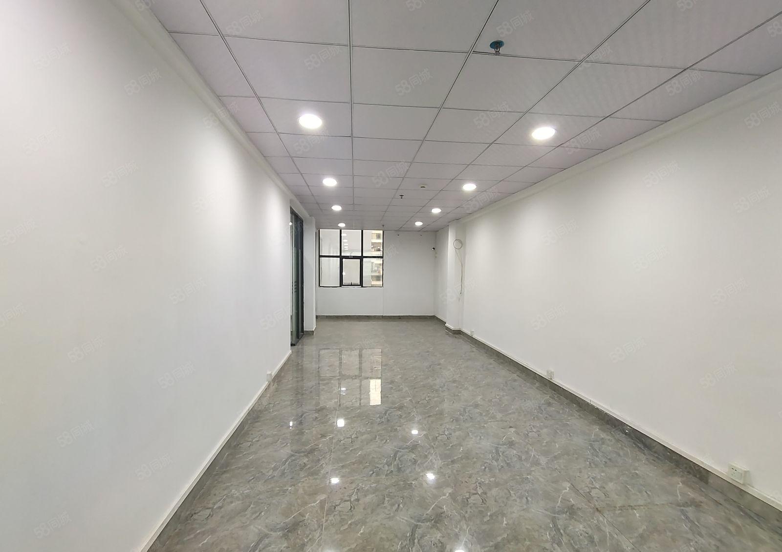 西乡，固戍地铁站附近，60平90平带隔间，精装修办公仓库出租