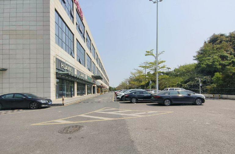 石岩地铁口本园区5万平红本厂房出租单层面积2万共两层空地超大