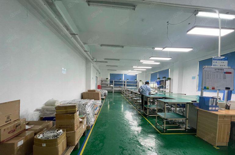 西乡九围工业区，康桥书院，带装修800平厂房出租，租金25