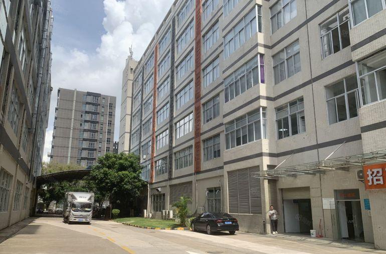 深圳宝安石岩新出3楼精装修500平厂房仓库出租报价20元可分