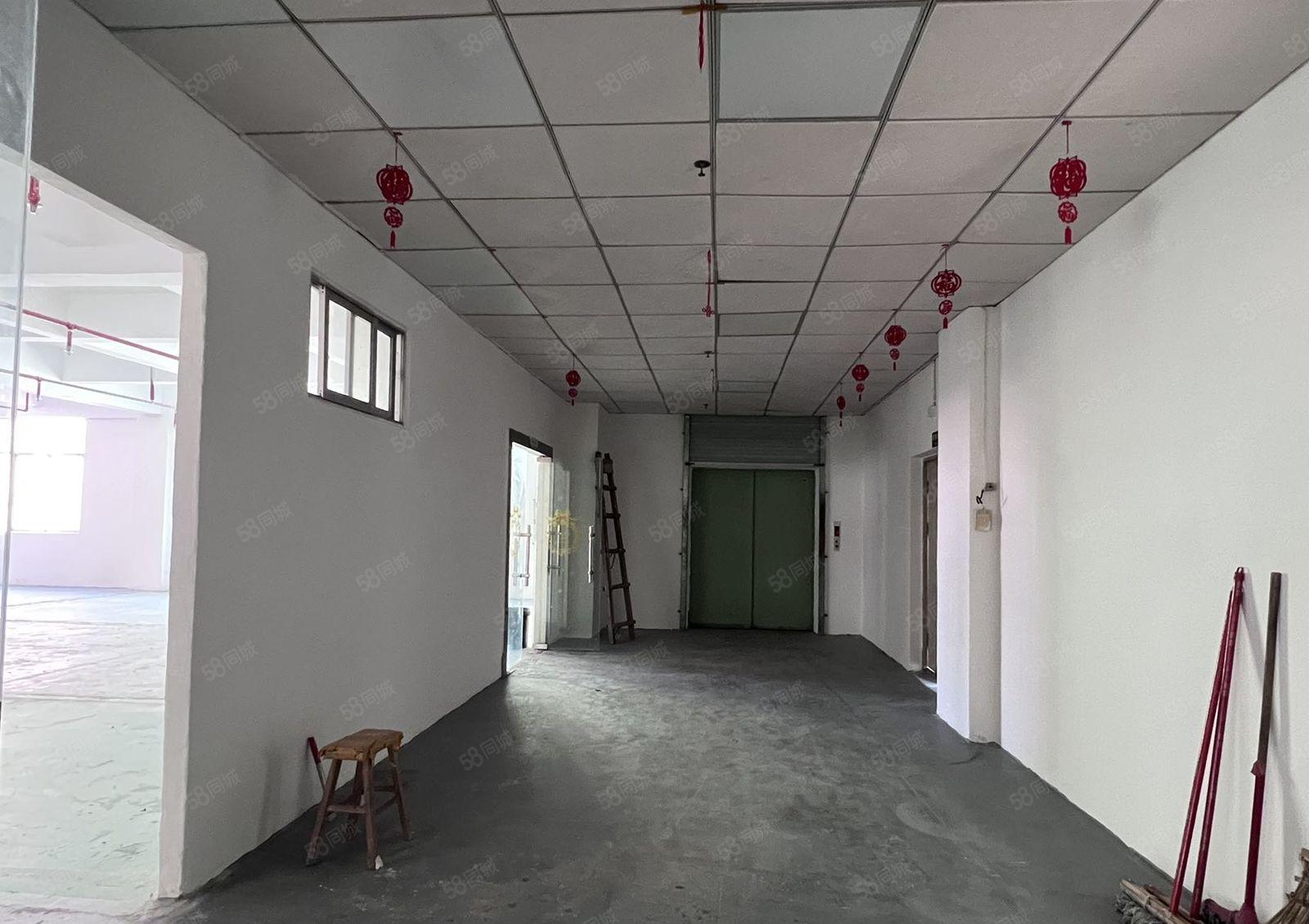 西乡厂房1385平米 带办公室 租29元 周边生活区好招工