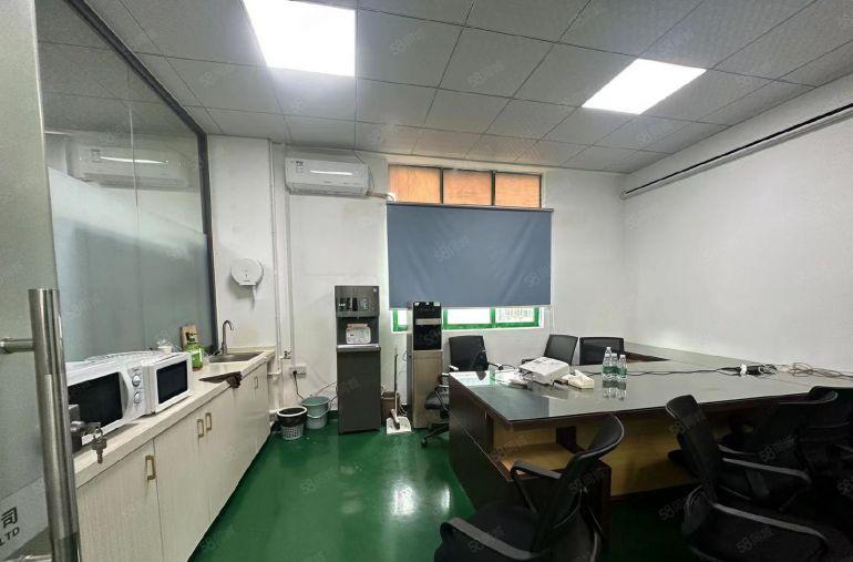 西乡固戍地铁口附近精装修厂房540平米出租