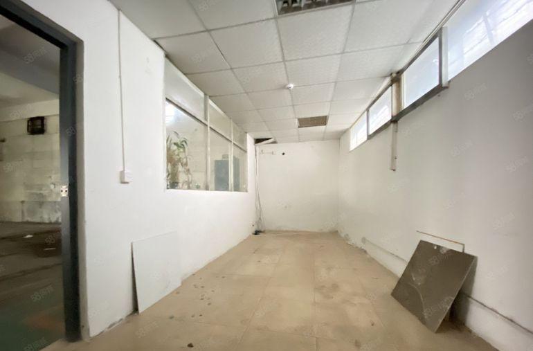 宝安松岗红星工业区一楼200平方实际面积出租带空地电交供电局