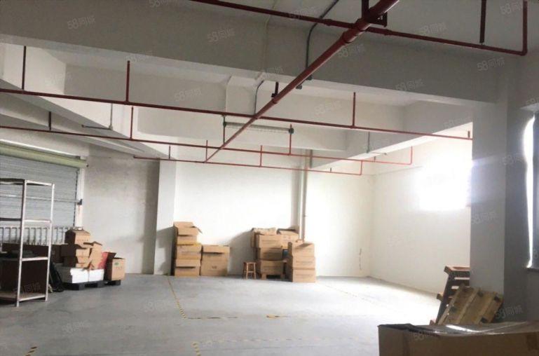 宝安松岗沙浦围地铁口新出贸易仓库整层厂房出租4400平，可分