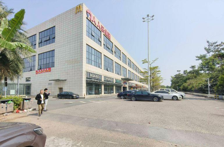 石岩地铁口本园区5万平红本厂房出租单层面积2万共两层空地超大