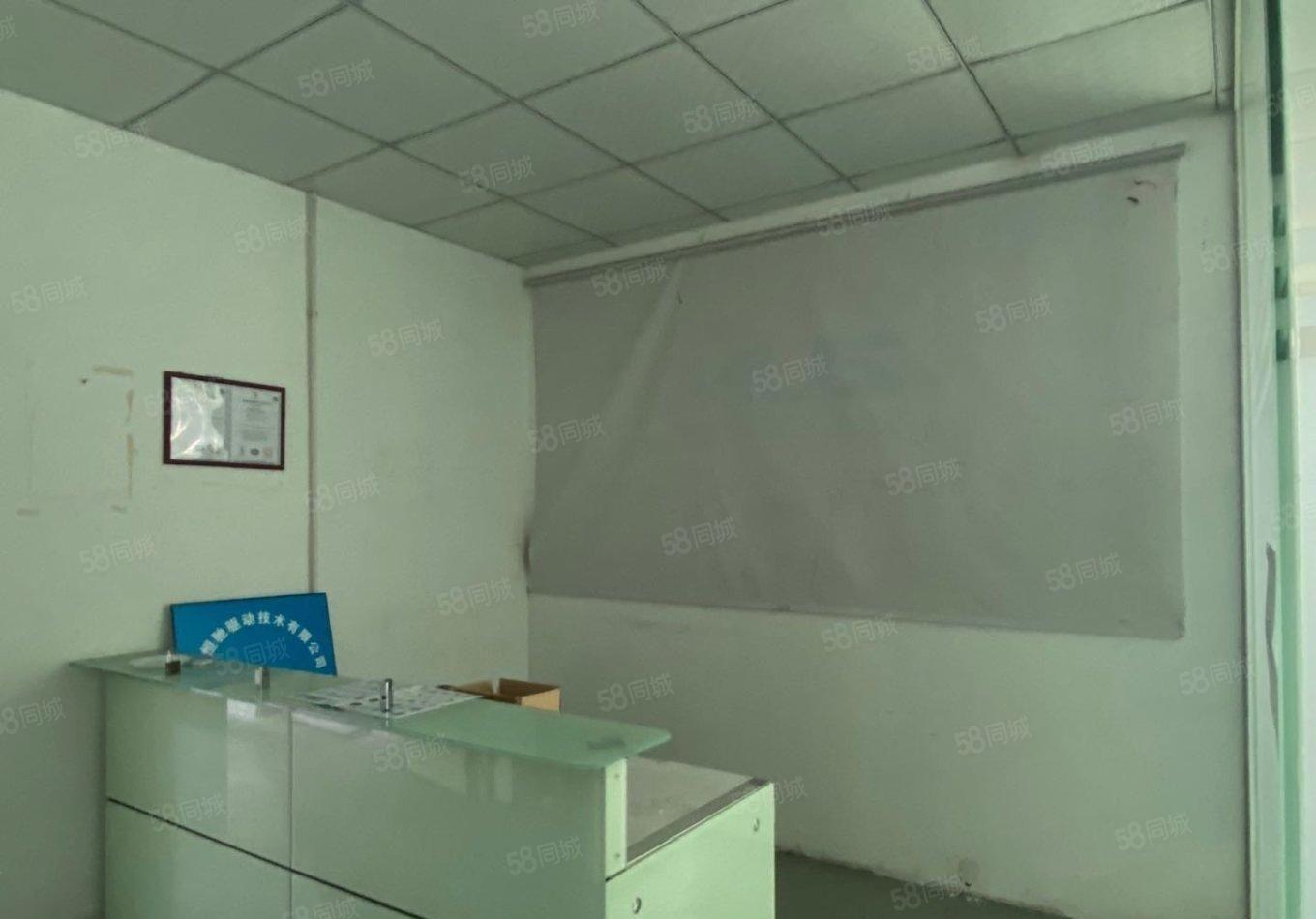 宝安石岩官田地铁口500平方精装修红本仓库工业新厂房出租