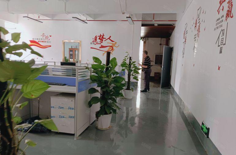 固戌原房东产业园，楼上整层精装修943平728平！无公摊！