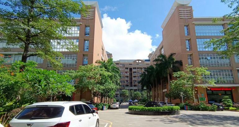 福永地铁口900平带装修低价厂房仓库出租分租转让带无尘