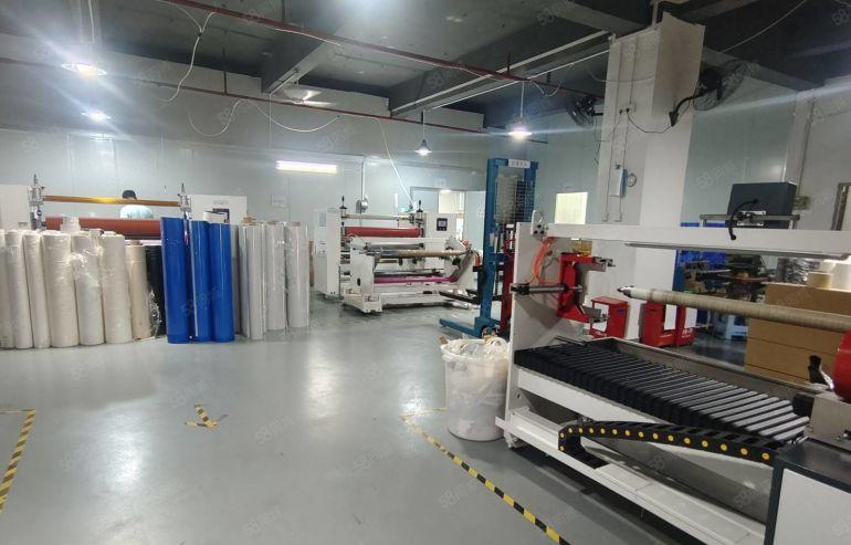 红本出租！石岩地铁口原房东1000平精装修办公生产研发带无尘