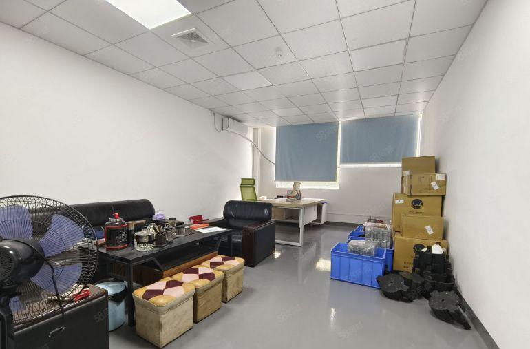 石岩原房东厂房出租独院500平起分7000平方空地大方便进车