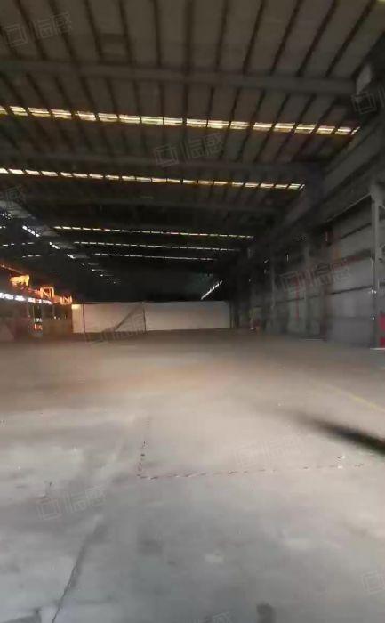 松岗外环高速出口1.8万平方钢构厂房出租可分租，15米高