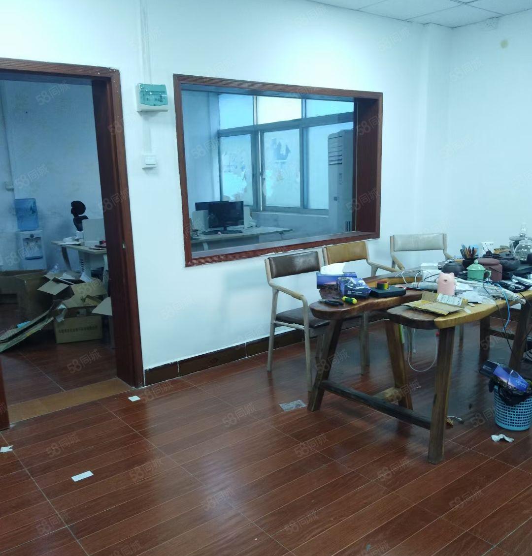 特价26 西乡后瑞地铁口旁380平精装修免转让费厂房出租