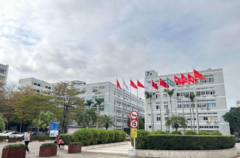 500平起分租福永2000平整原房东红本厂房大型工业园区出租