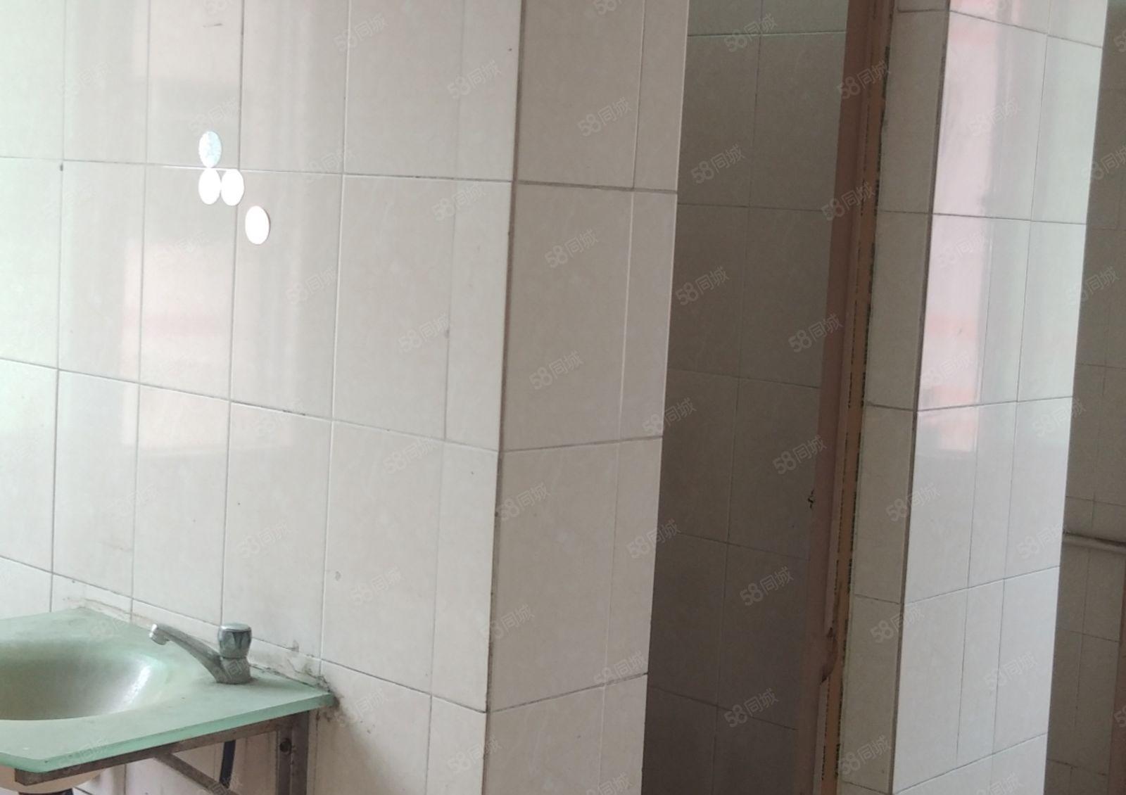 西乡固戌原房东楼上精装修1000平！